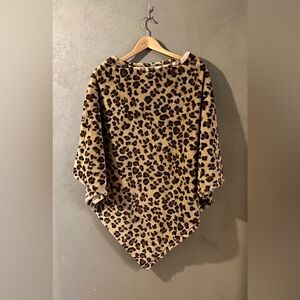 Women’s fuzzy animal print poncho, NWT